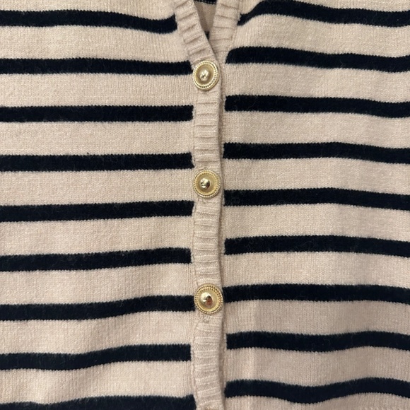 Cozy Light-Weight Fashion Vest - Picture 3 of 7